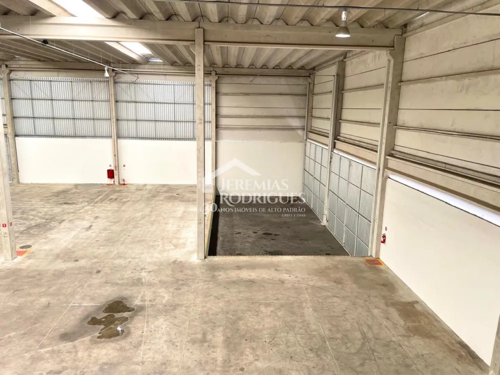 Galpão com 4.800 m² - Jardim Independência - Taubaté/SP.