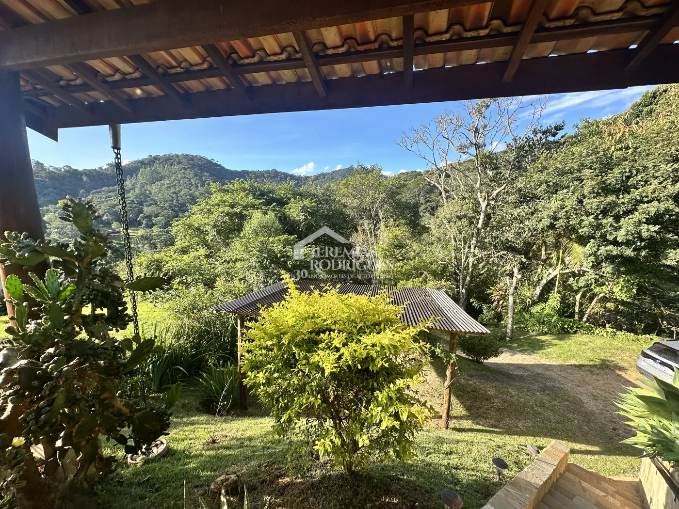 Casa à venda com 3 suítes no Centro em Santo Antônio do Pinhal/SP