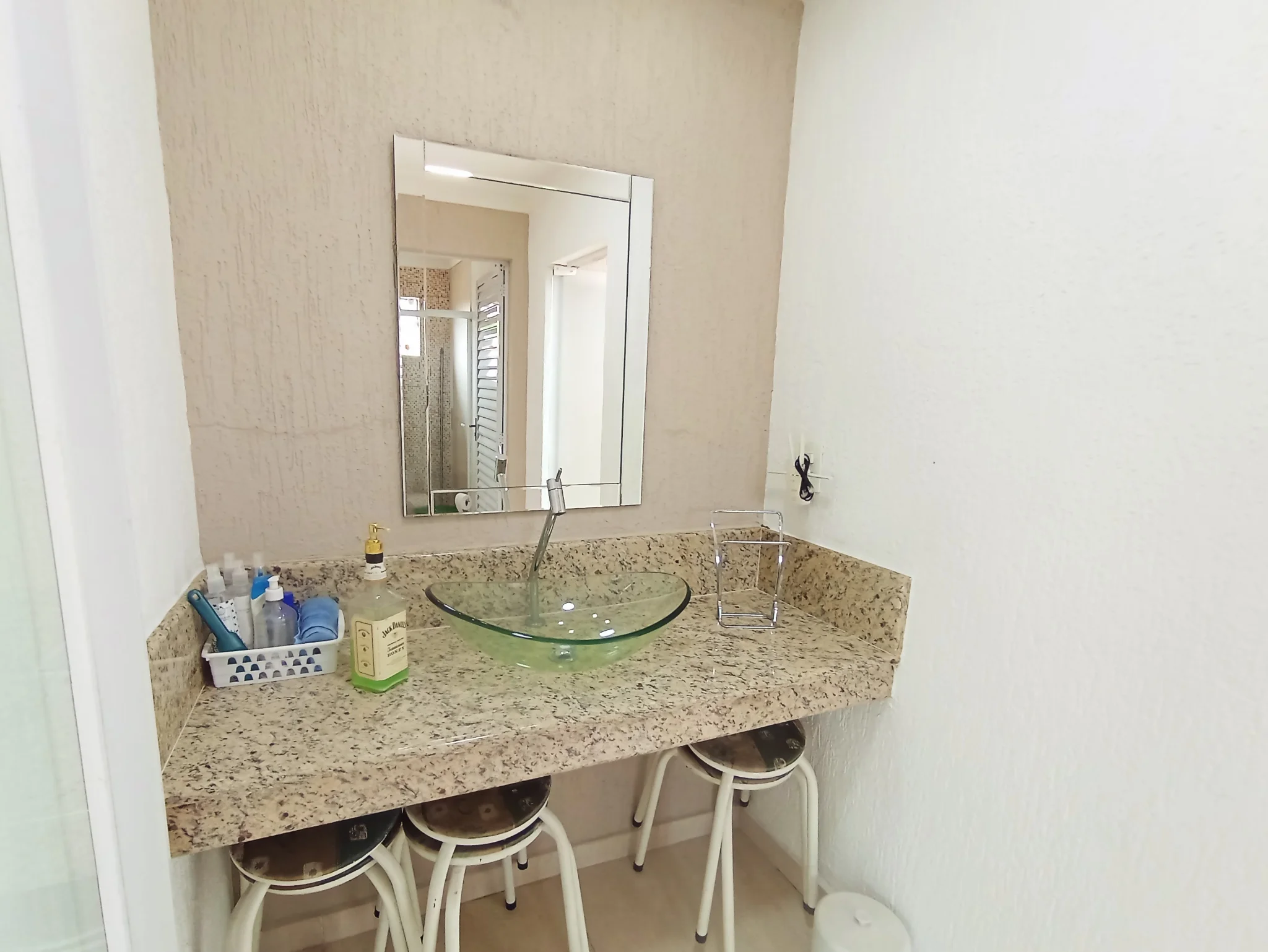 Casa à venda com 4 dormitórios no Residencial Doutor Lessa em Pindamonhangaba/SP. 
