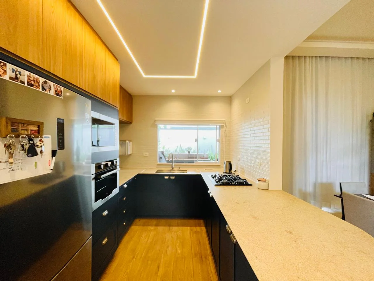 Casa à venda com 3 dormitórios no Condomínio Terras de San Marco em Taubaté/SP.