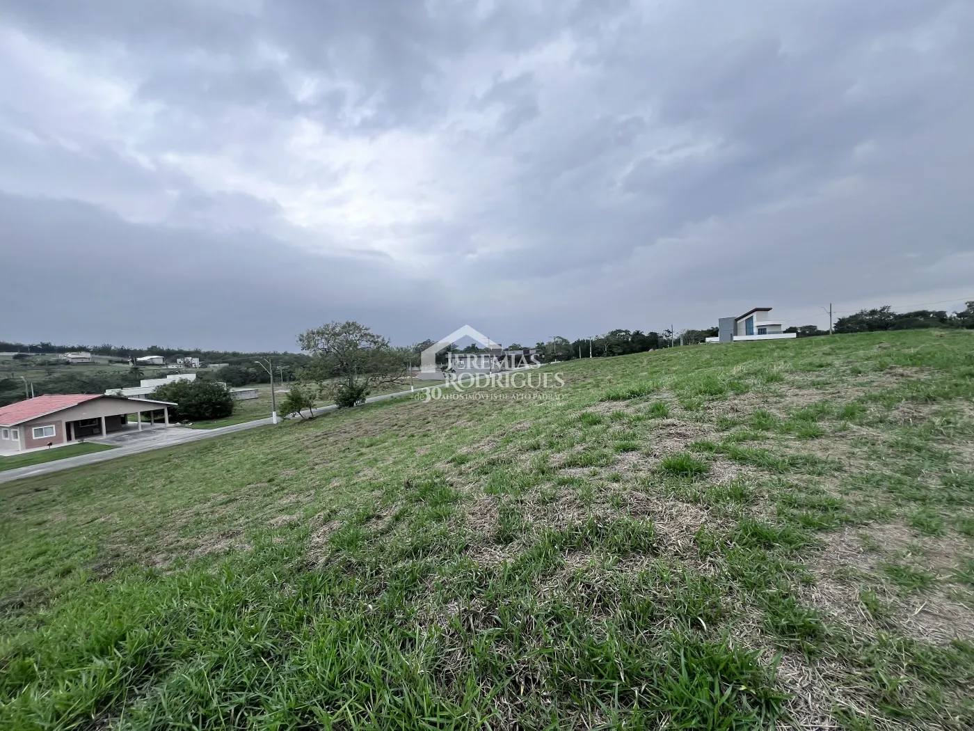 Terreno com 1.320 m² - Condomínio Village da Serra - Tremembé/SP