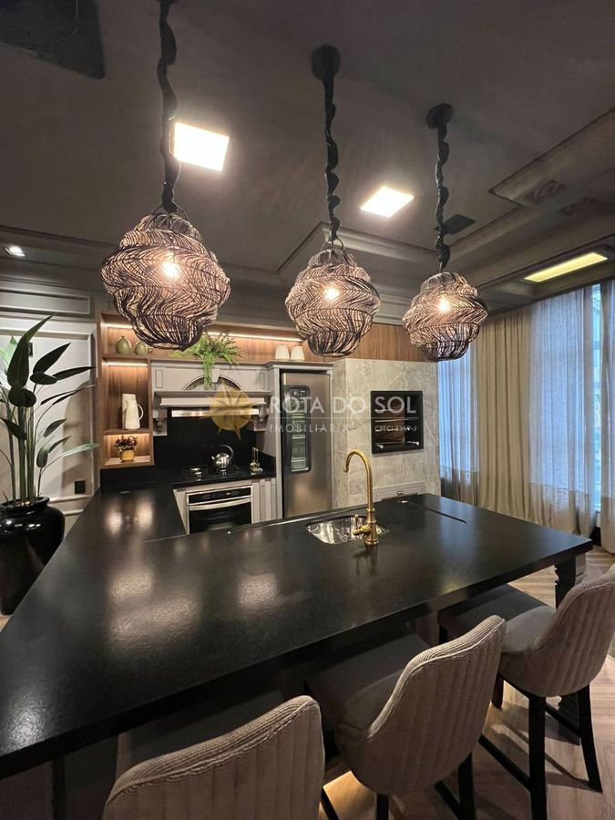 Belíssimo Apartamento 4 Suítes Quadra Mar Meia Praia Itapema SC