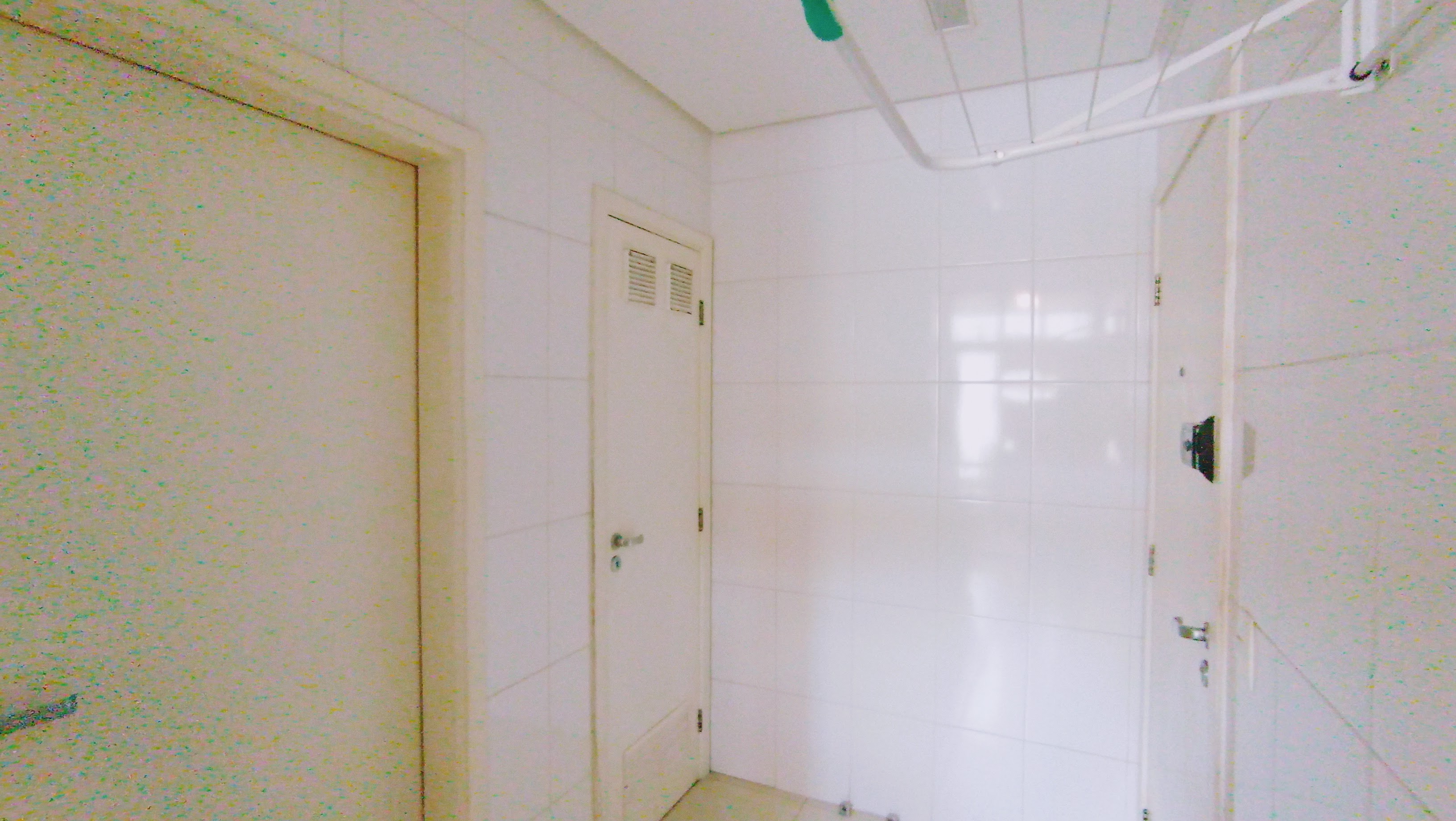 Apartamento à venda com 3 suítes no Condomínio Renaissance em Taubaté/SP.