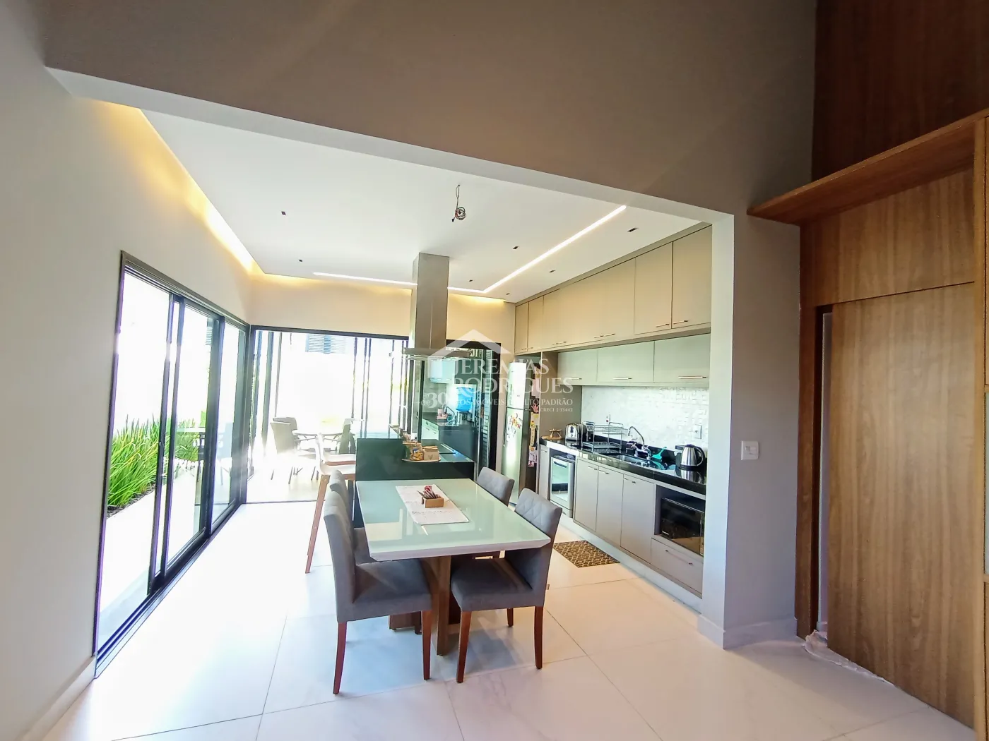 Casa para venda com 3 suítes no Condomínio Residencial Terrazzo Di Itália em Taubaté/SP