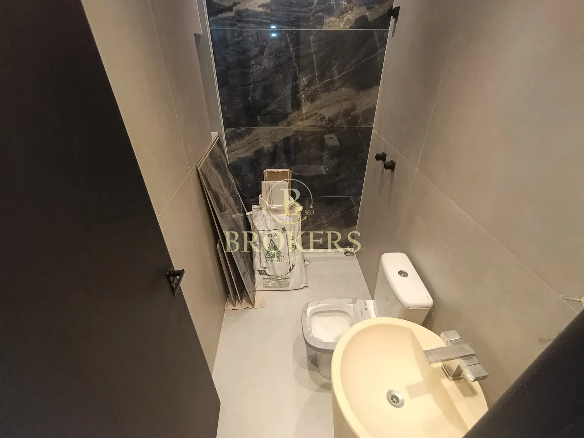 Original 3 quartos, hoje transformado em um estúdio amplo e sofisticado — versatilidade e alto padr — foto 12