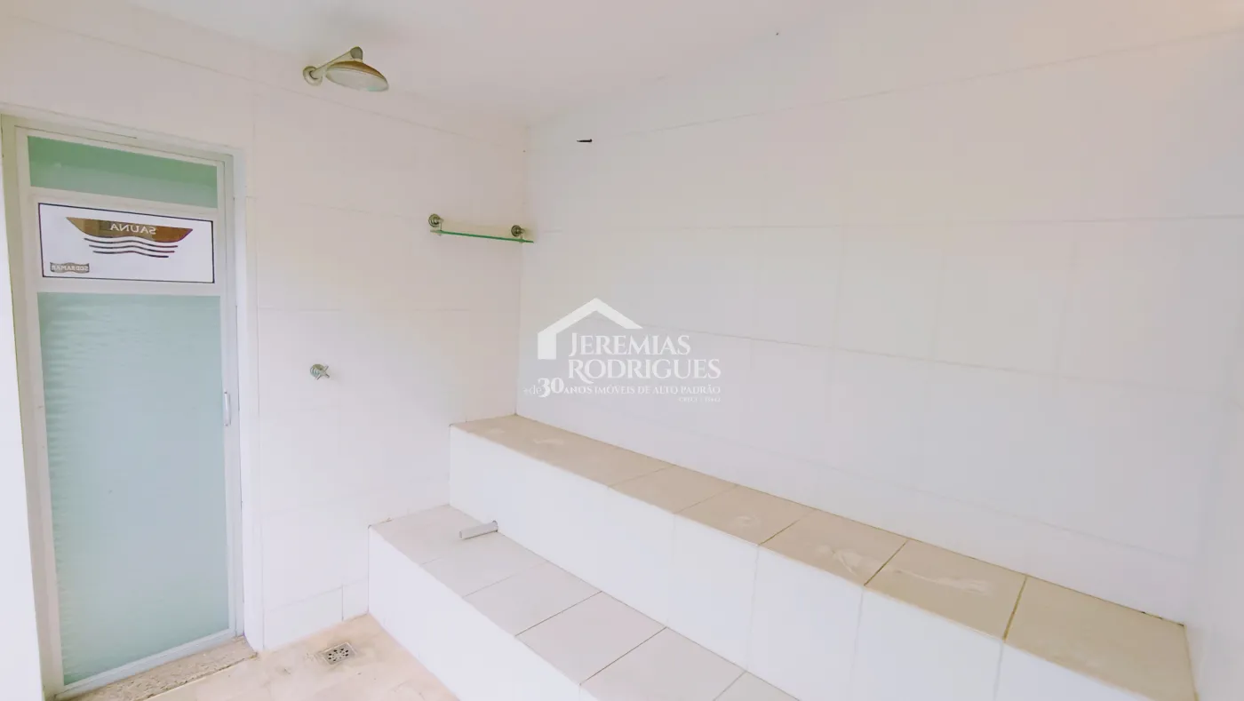 Casa à venda com 5 dormitórios no Condomínio Taubaté Village em Taubaté/SP.
