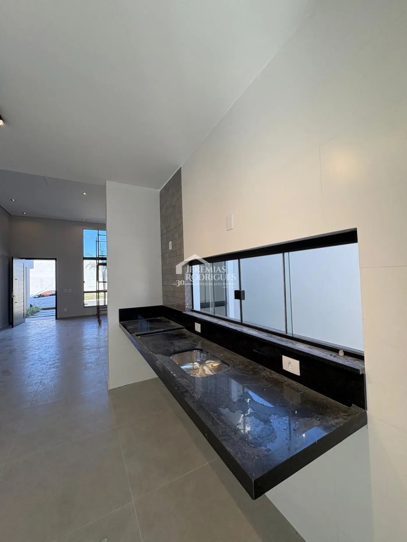 Casa com 3 dormitórios, 151 m² - Condomínio Pérola do Vale - Tremembé/SP.