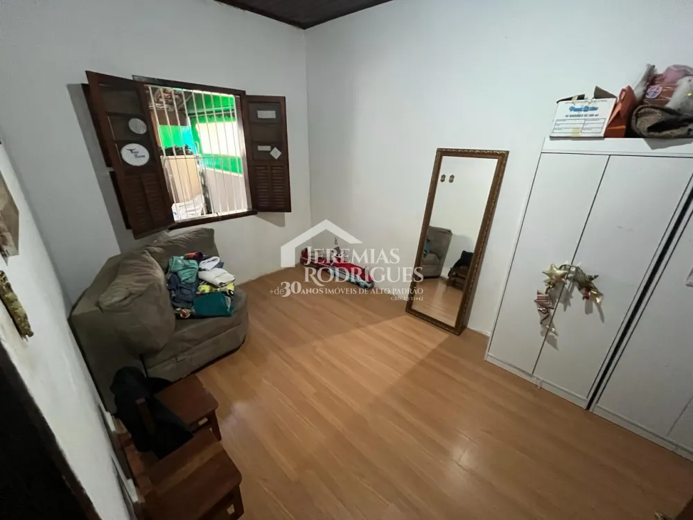 Casa com 3 dormitórios, 235 m² - Centro - Pindamonhangaba/SP