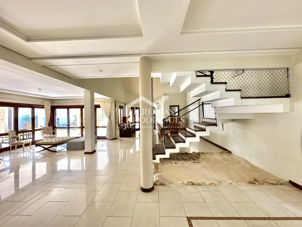 Casa com 4 quartos, 617 m² - Condomínio Taubaté Village - Taubaté/SP