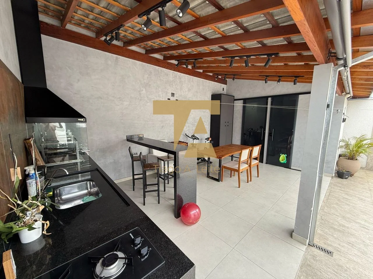 Casa Térrea Planejada à Venda no Condomínio Horizontes Club em Pindamonhangaba – 2 Quartos e Área Gourmet - foto 9