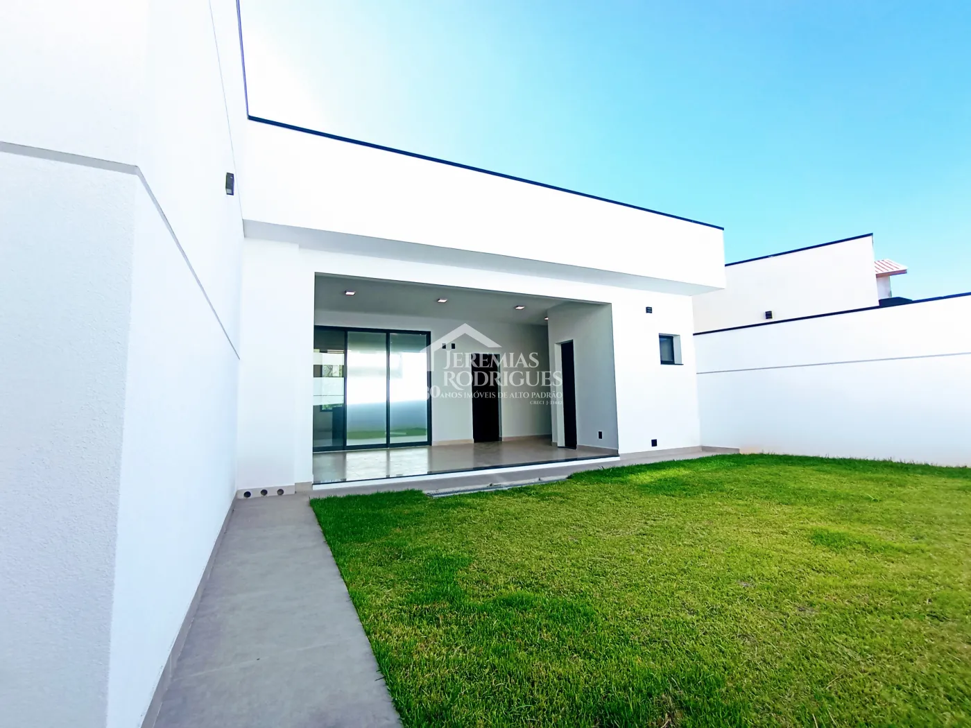 Casa para venda e locação com 3 dormitórios no Condomínio Campos do Conde II - Chambord em Tremembé/SP