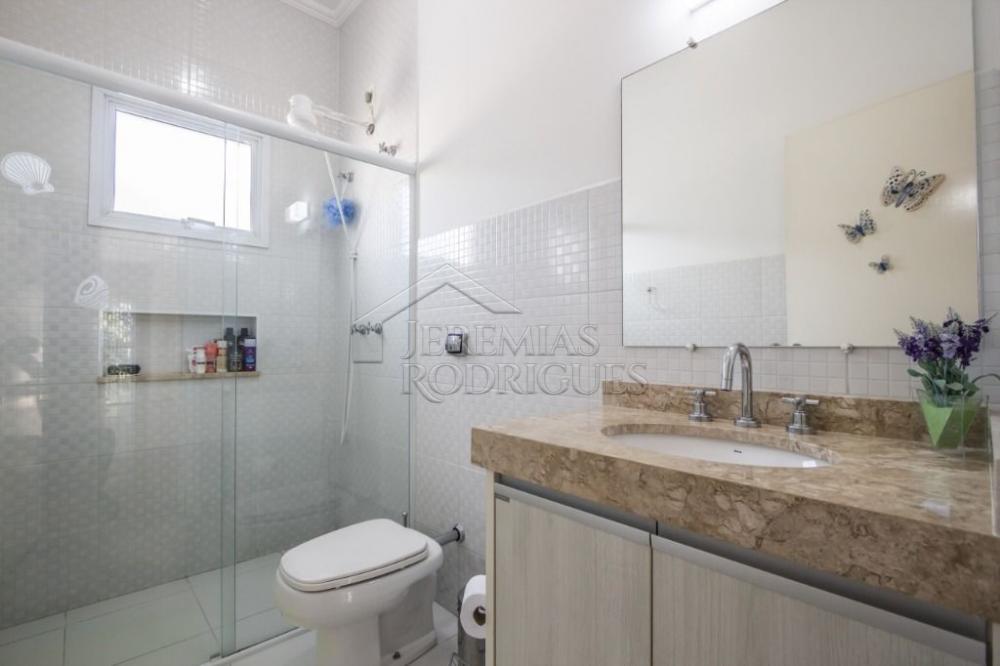 Casa à venda no Condomínio Colonial Village I em Pindamonhangaba/SP