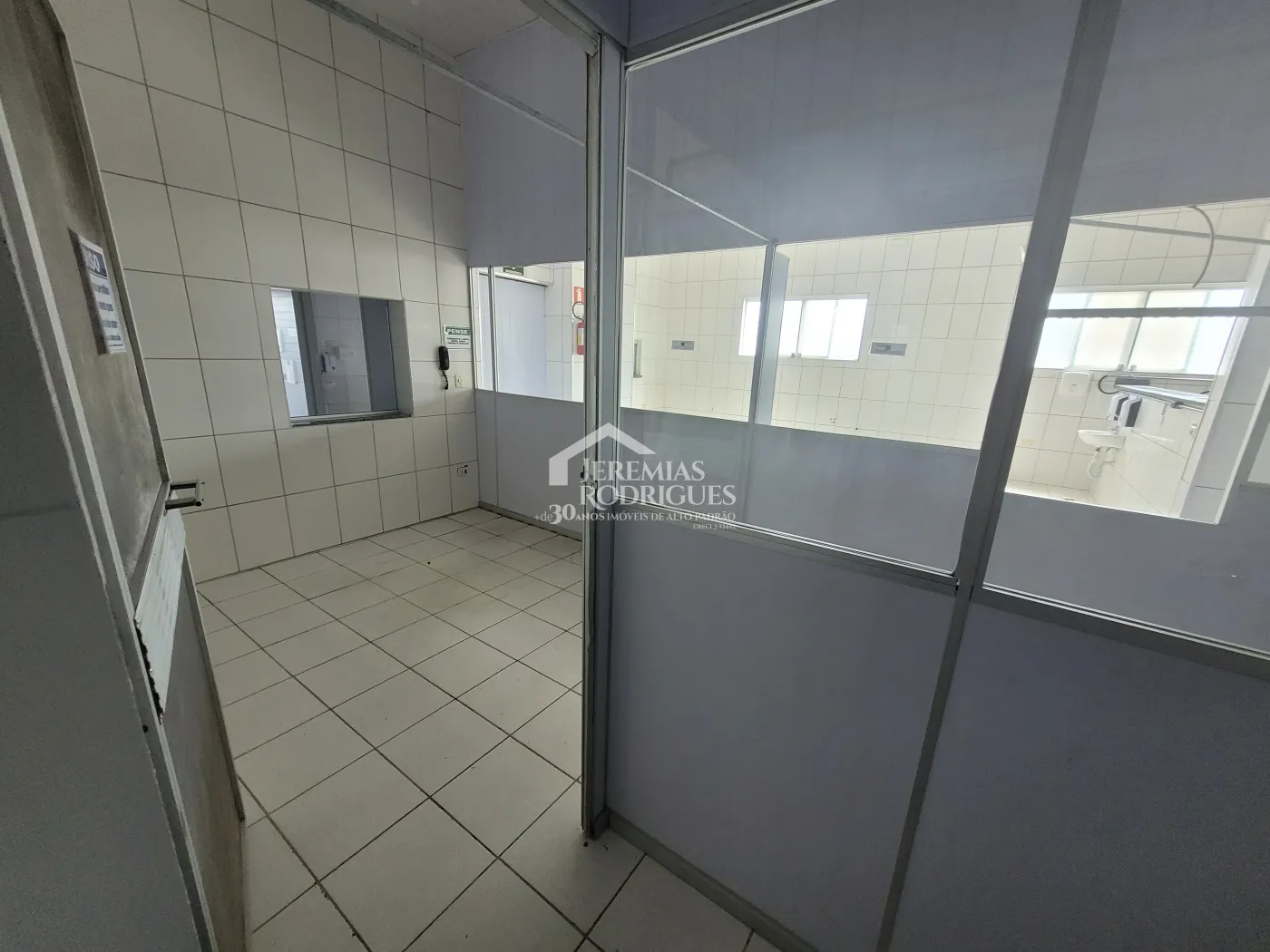 Cozinha industrial com 360 m² - Residencial Ouro Verde - Pindamonhangaba/SP.