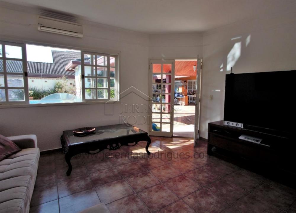 Casa à venda por R$ 2.200.000,00 - Tremembé/SP