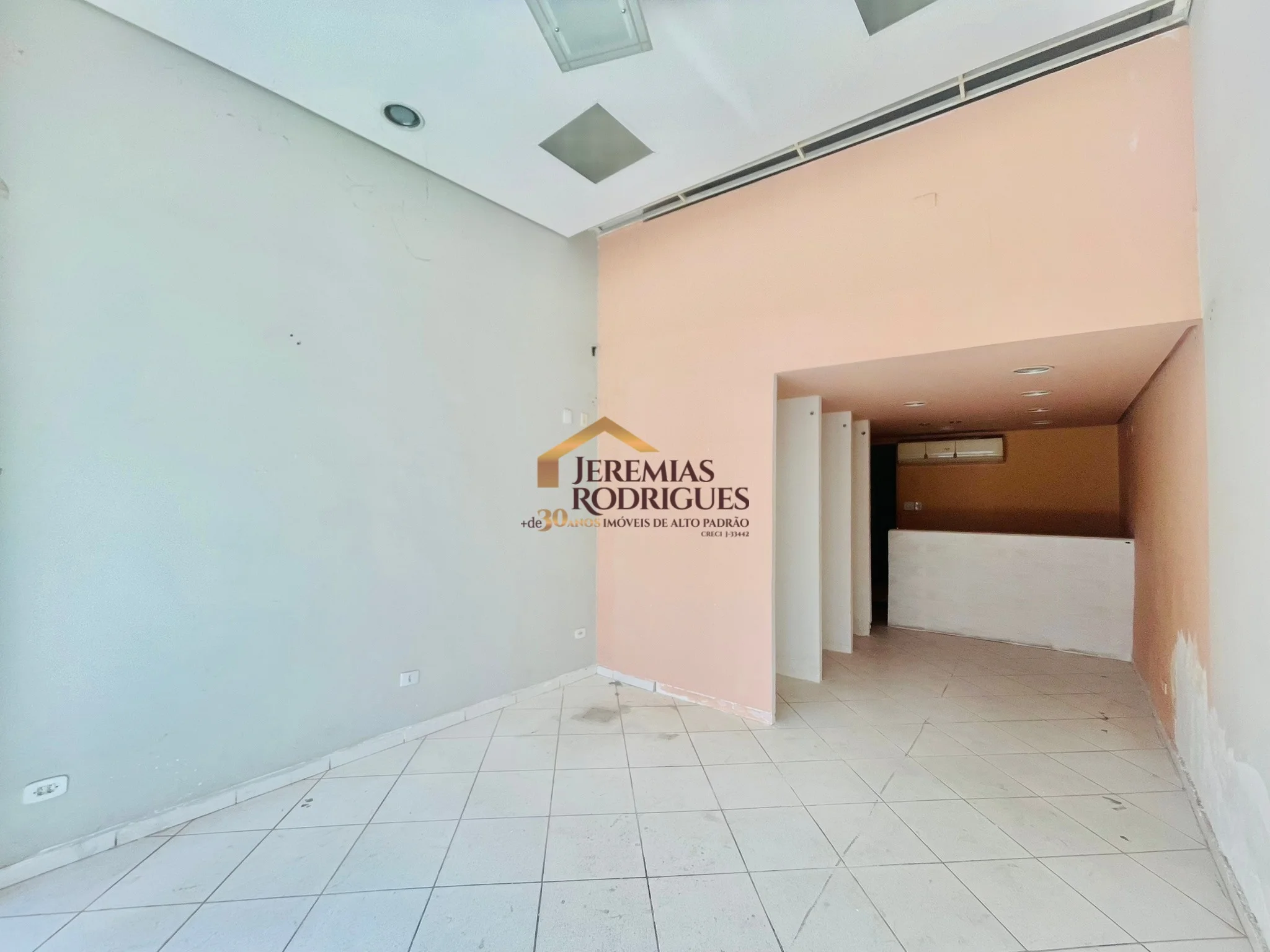 Ponto Comercial para locação no Centro em Taubaté/SP. — foto 3