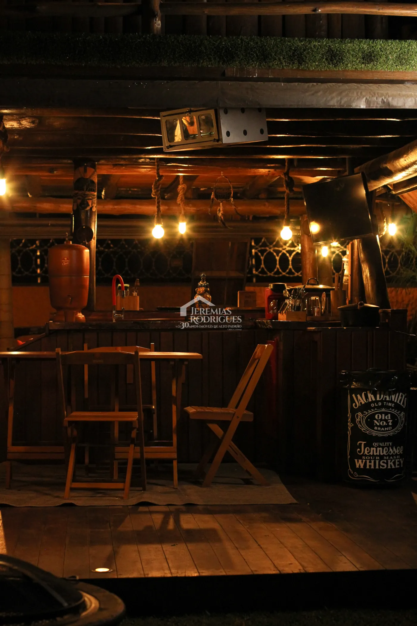 Casa para venda e locação com 5 dormitórios no Condomínio Taubaté Village em Taubaté/SP.