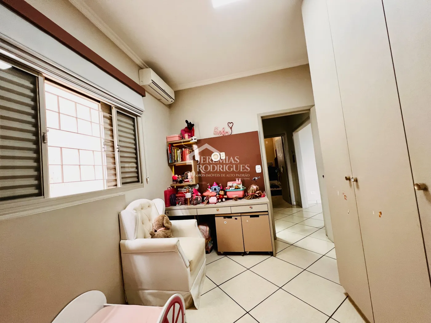 Casa com 3 dormitórios, 198 m² - Alto São Pedro - Taubaté/SP.