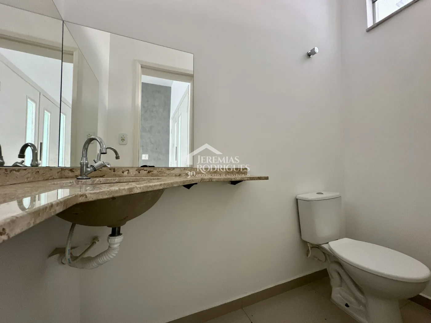 Casa para venda com 3 dormitórios no Condomínio Campos Do Conde I em Tremembé/SP