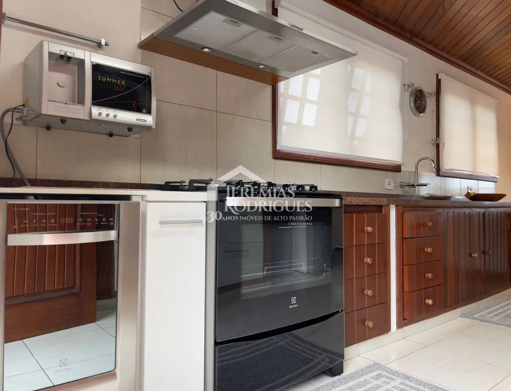 Casa com 4 suítes, 350 m² -  Vila Francalanza - Campos do Jordão/SP.