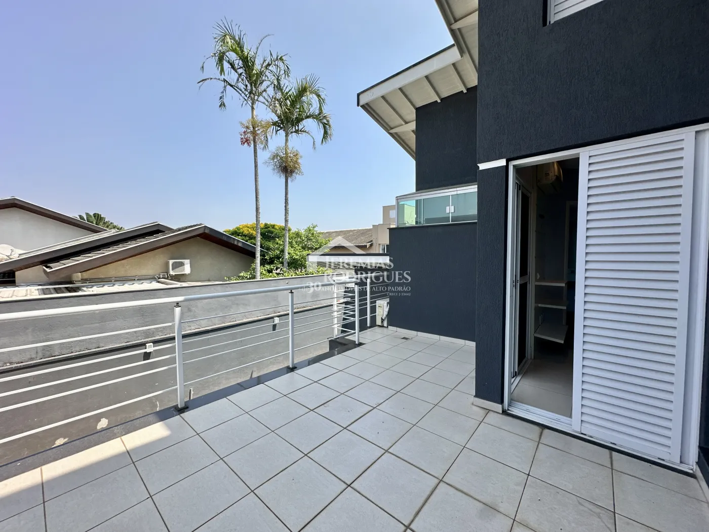 Sobrado com 3 dormitórios, 302 m2 - Condomínio Campos do Conde II - Tremembé/SP.