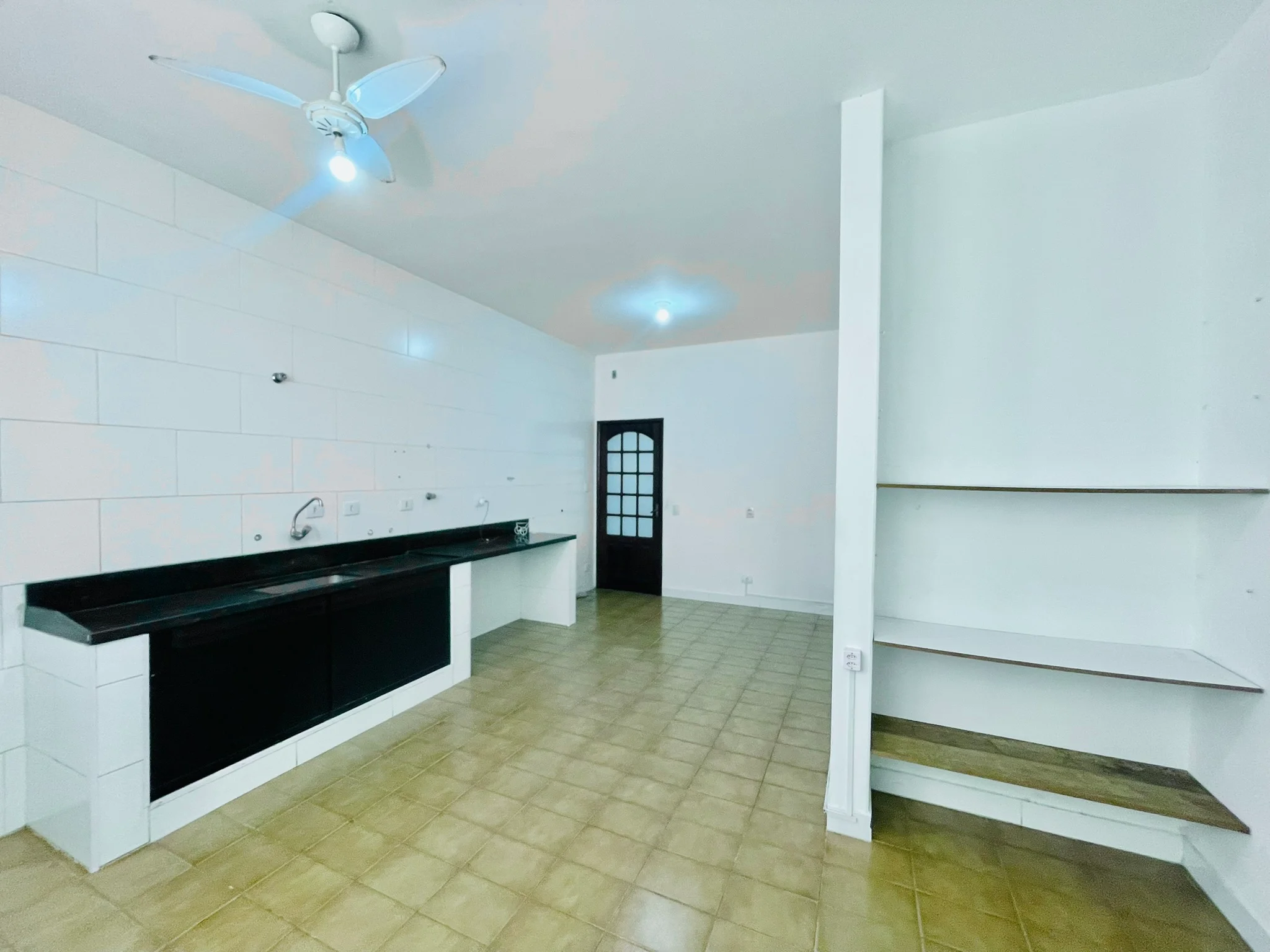 Casa para venda e locação no bairro Jardim das Nações em Taubaté/SP. 