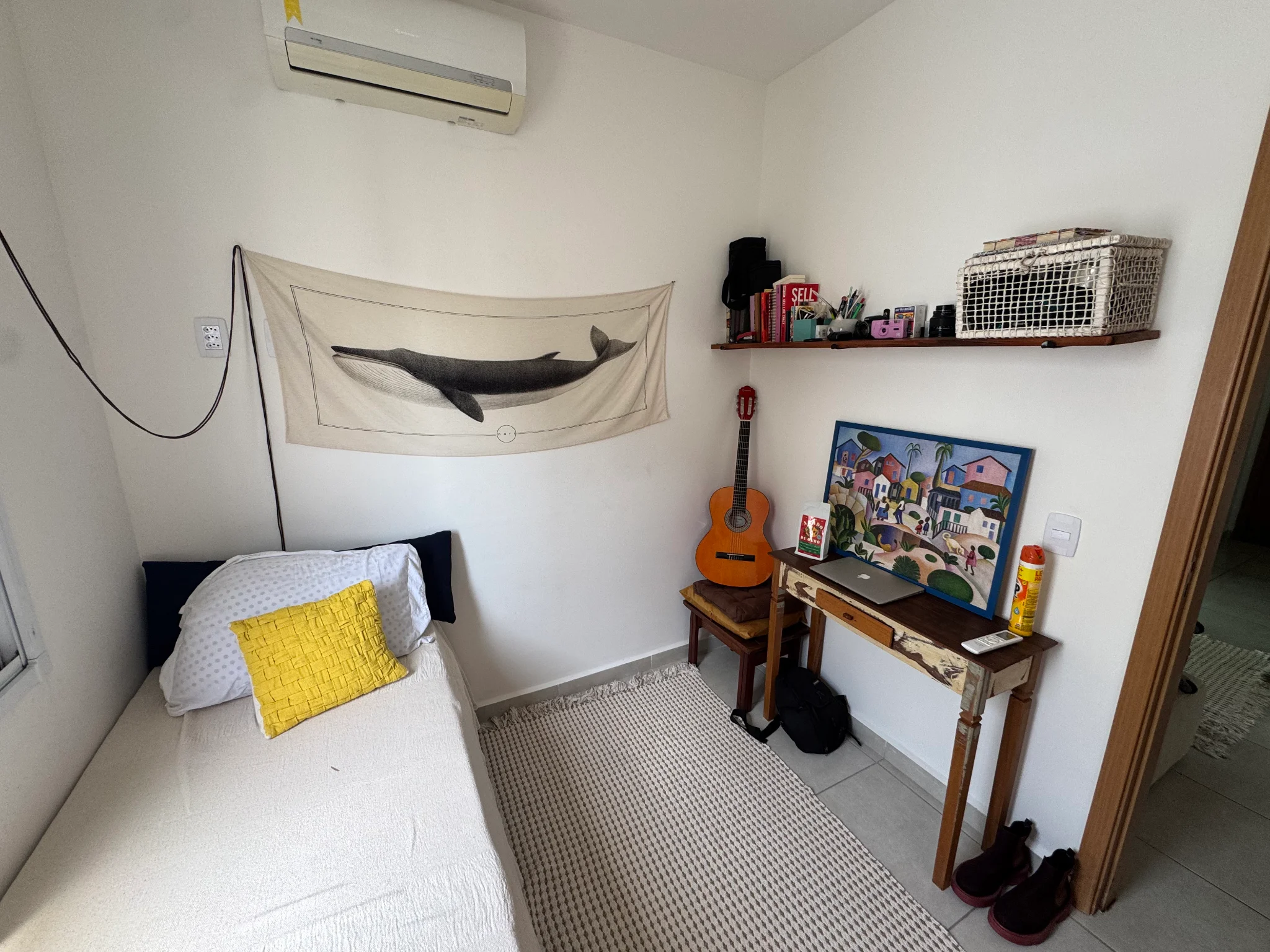 Apartamento à venda com 3 dormitórios no Condomínio Jardim das Palmeiras em Ubatuba/SP. 