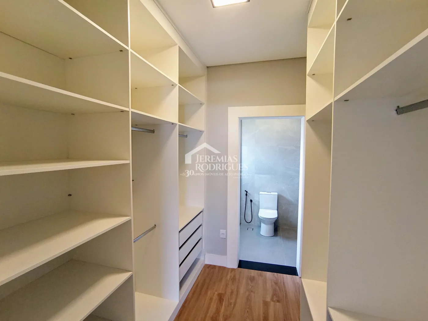 Casa para venda com 4 dormitórios no Condomínio Village Splendore em Pindamonhangaba/SP