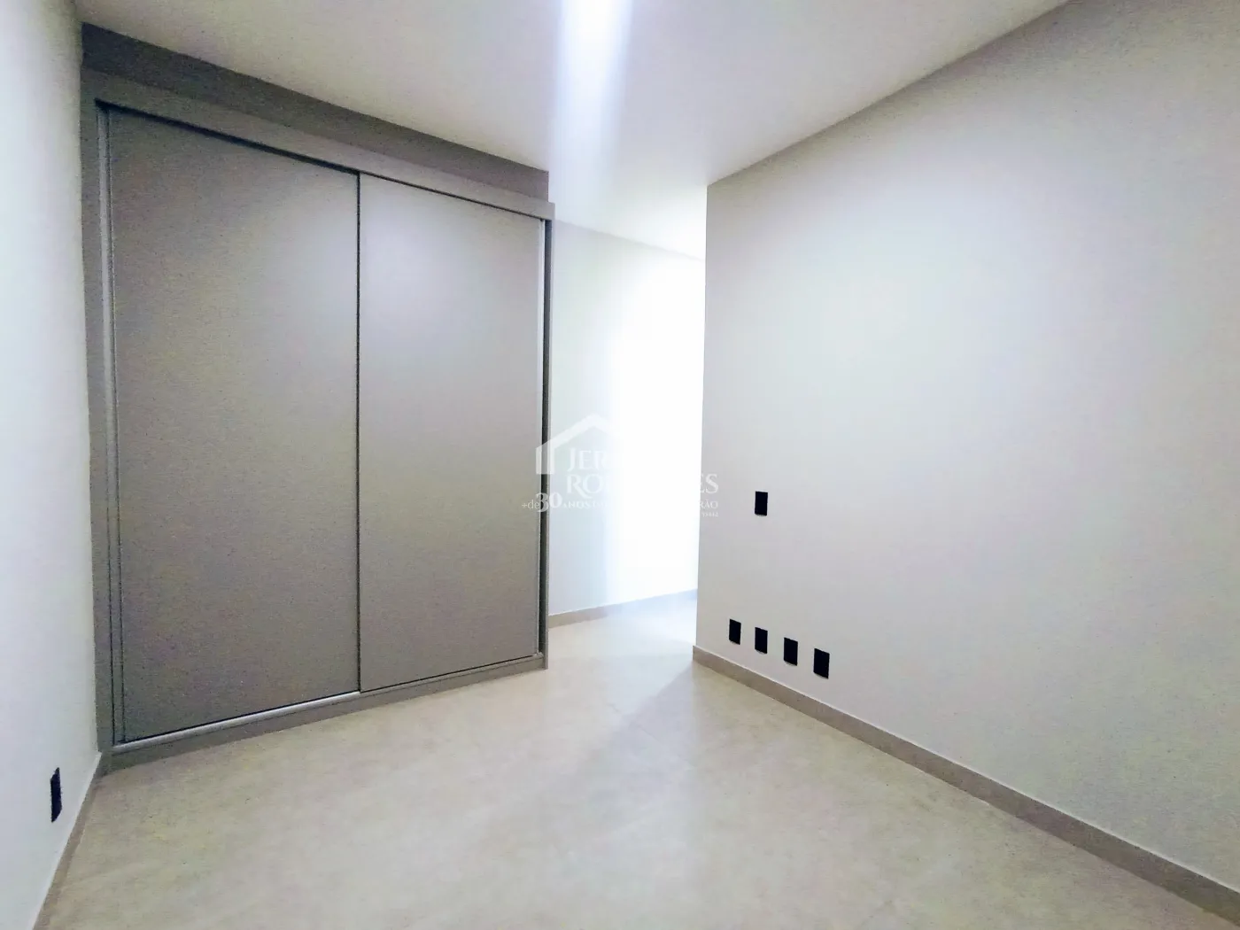 Casa para venda e locação com 3 dormitórios no Condomínio Campos do Conde II - Chambord em Tremembé/SP