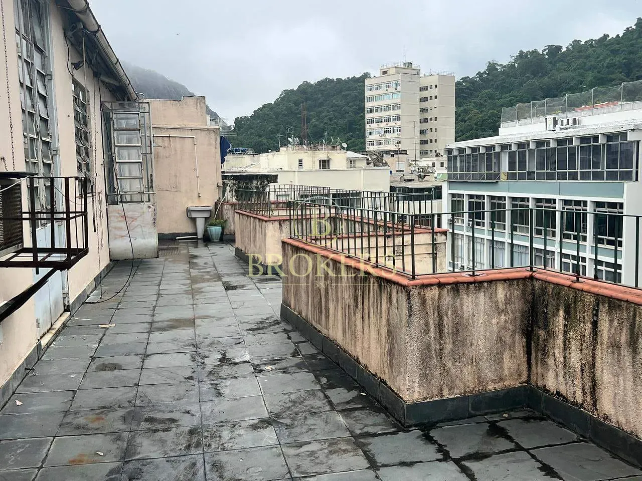 Cobertura duplex à venda - 4 quartos, joia bruta em rua tranquila com 2 vagas em Copacabana, Rio de — foto 4
