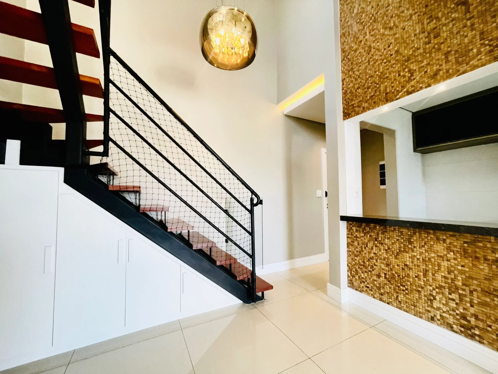 Cobertura duplex com 3 dormitórios no Condomínio Monte Castelo em  Taubaté/SP. 