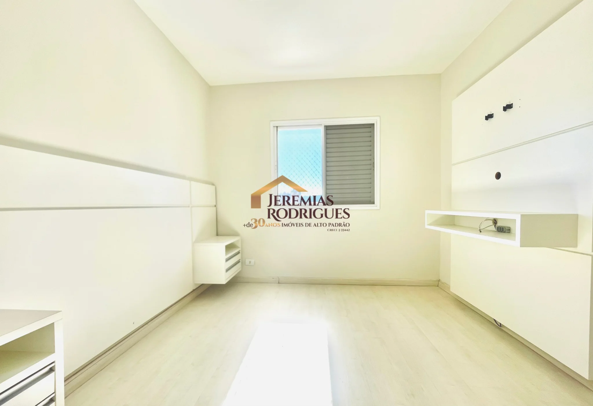 Apartamento para locação no Condomínio Varandas da Mantiqueira em Taubaté/SP.