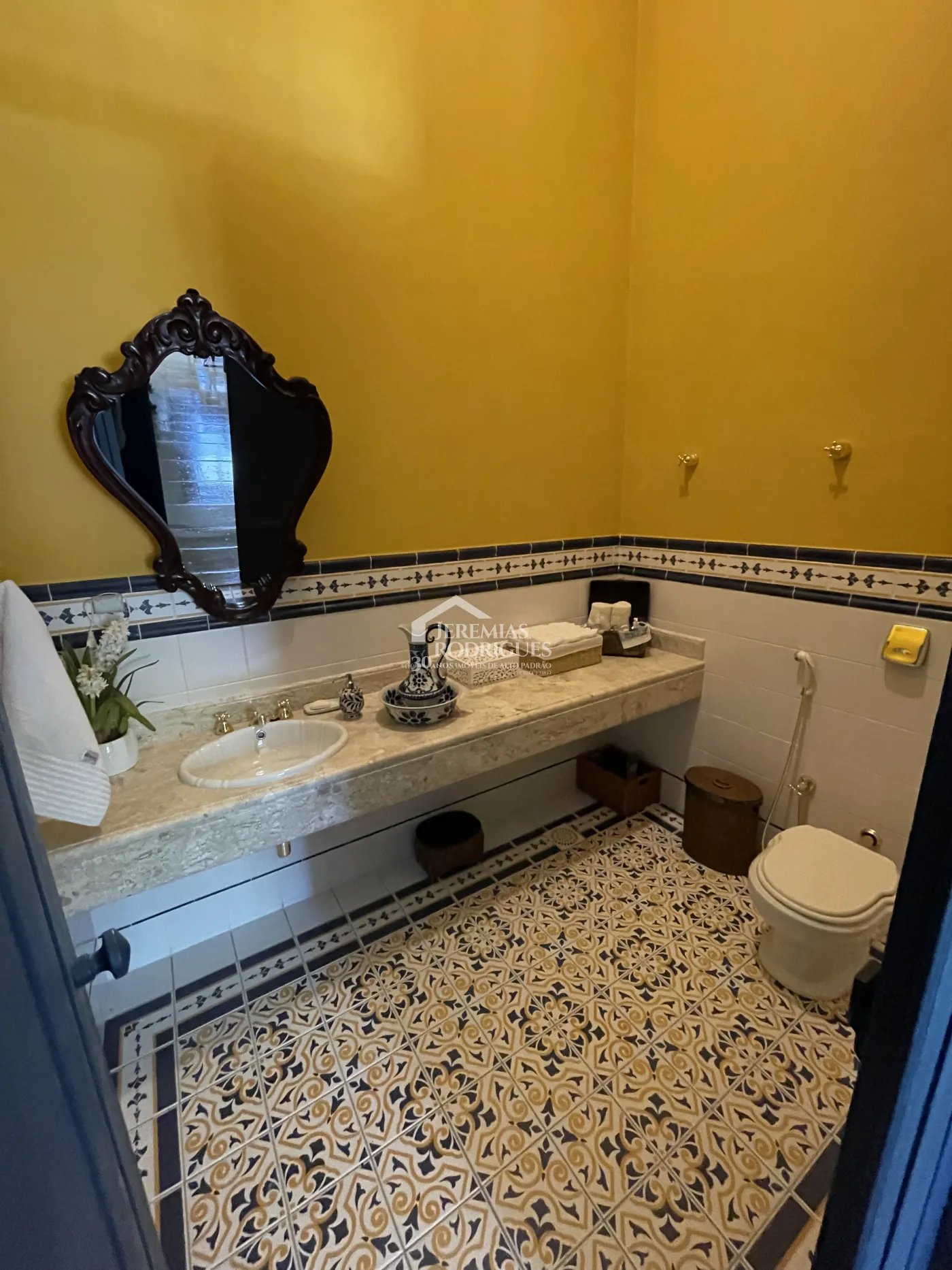 Fazenda com 12 dormitórios - Taubaté/SP