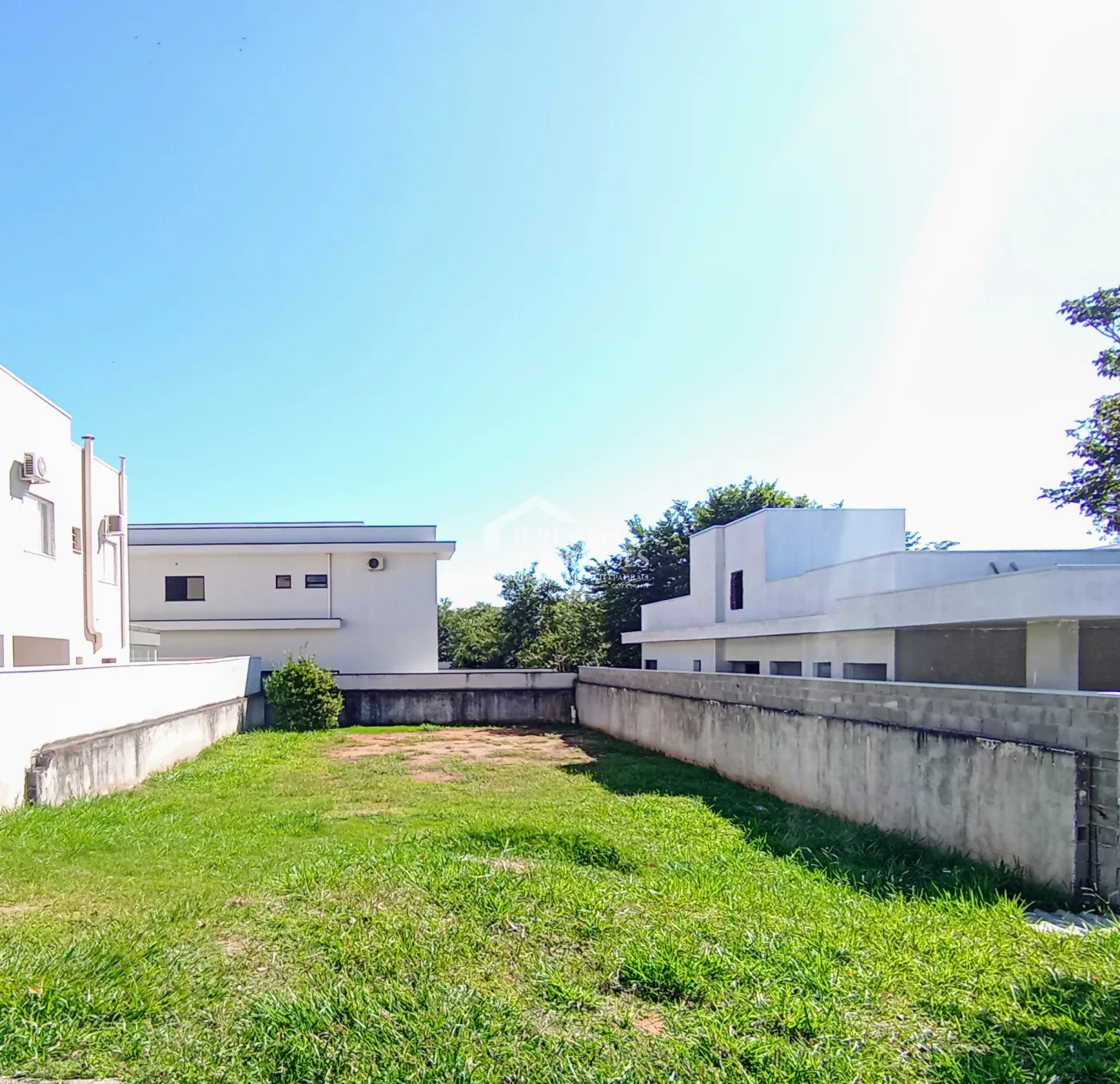 Terreno à venda com 405 m² no Condomínio Reserva dos Lagos em Pindamonhangaba/SP