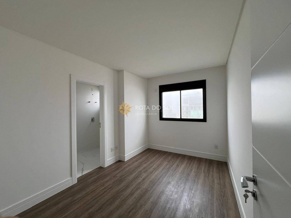 Doha Tower Apartamento Quadra Mar 4 Suítes em Meia Praia Itapema/SC