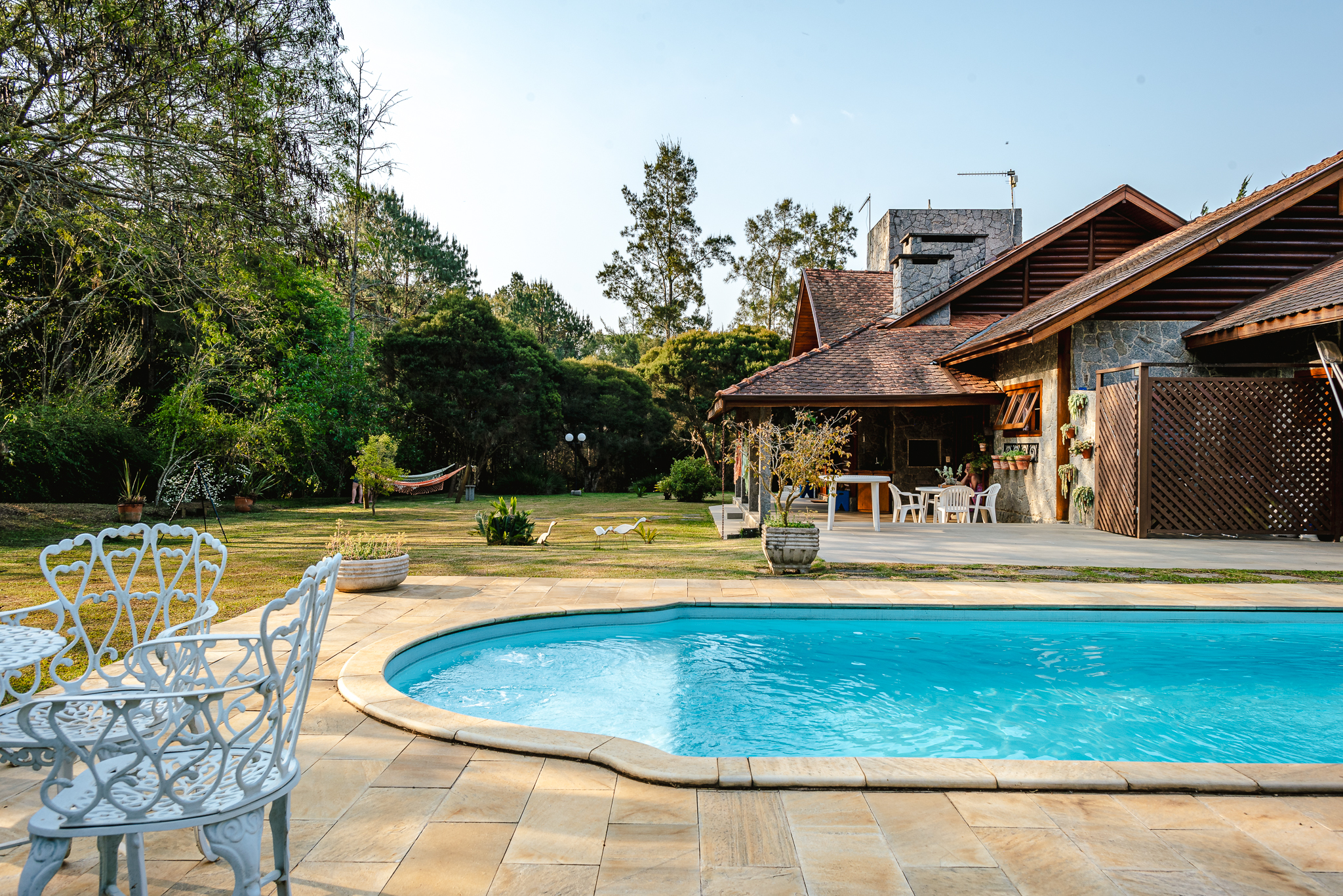 Casa à venda com 4 suítes no Condomínio Country Club em Santo Antônio do Pinhal/SP.