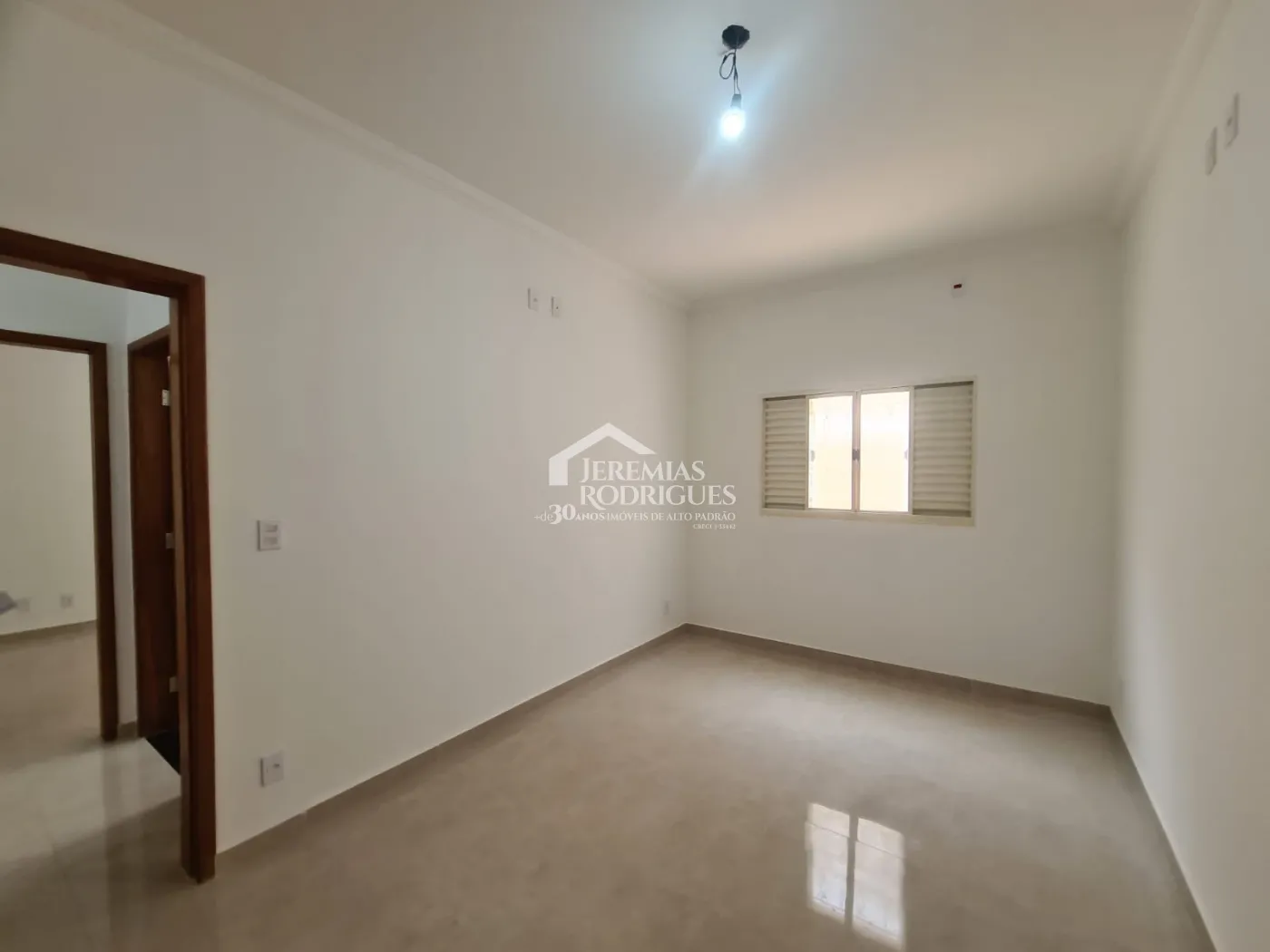 Casa com 3 dormitórios, 154 m² - Condomínio Parque Esperança - Taubaté/SP.