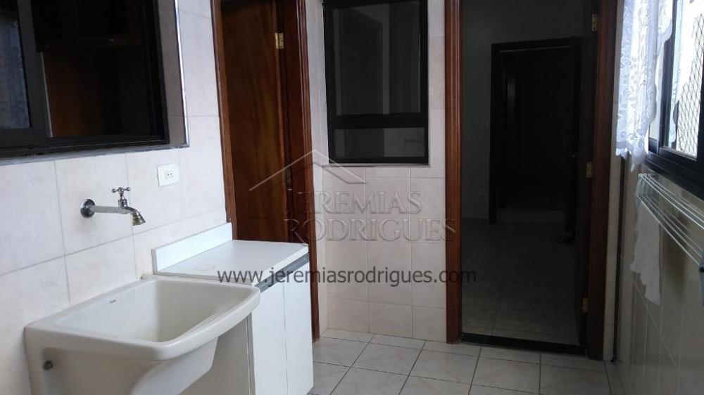 Apartamento à venda com 3 dormitórios, 146 m² no Edifício Olímpia em Taubaté/SP. 