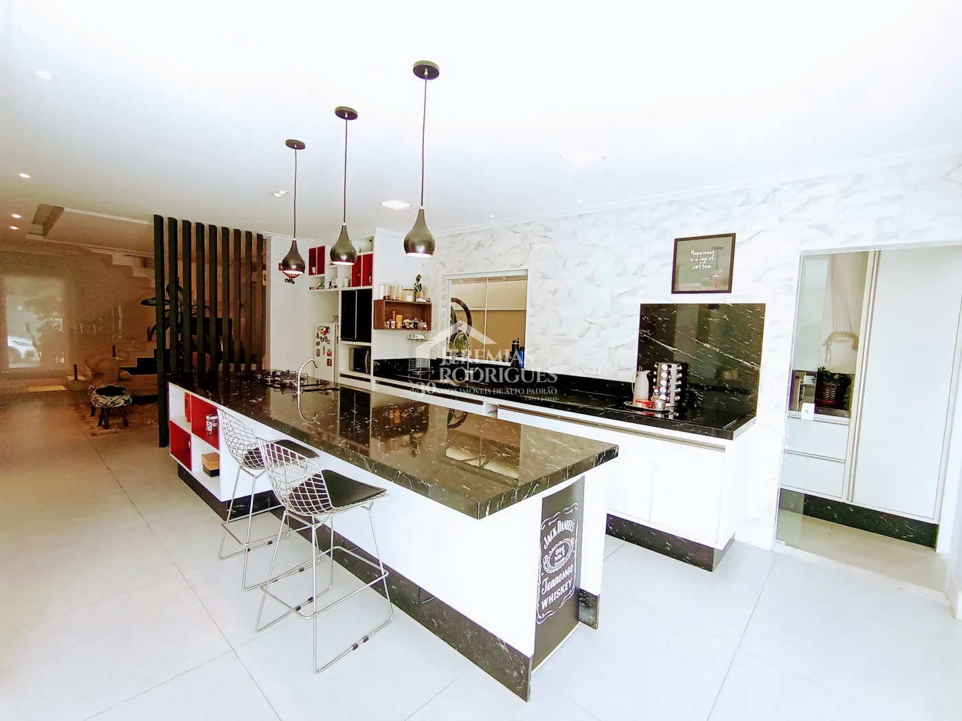 Casa à venda com 4 suítes no Condomínio Altos da Serra VI em São José dos Campos/SP