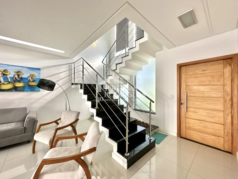 Casa mobiliada para locação no Condomínio Campos do Conde I em Tremembé/SP. 