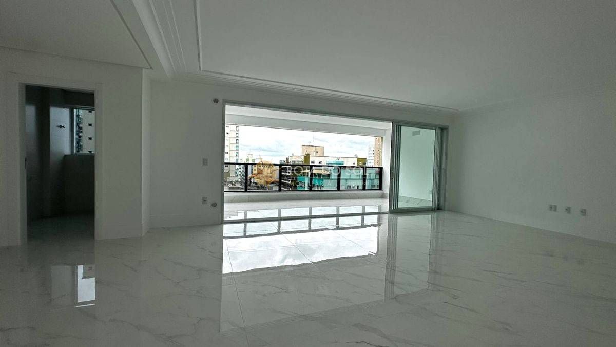 Apartamento 4 Suítes Meia Praia Itapema SC
