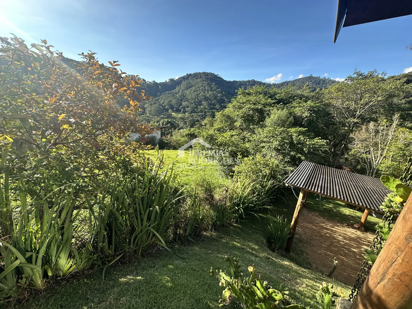 Casa à venda com 3 suítes no Centro em Santo Antônio do Pinhal/SP