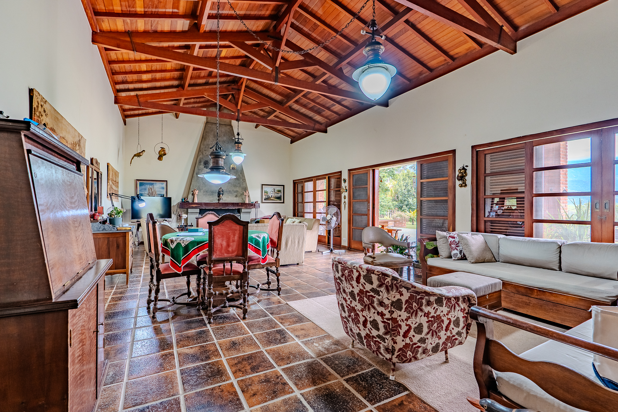 Fazenda à venda com 89,87 ha no bairro Piracuama em Pindamonhangaba/SP. 