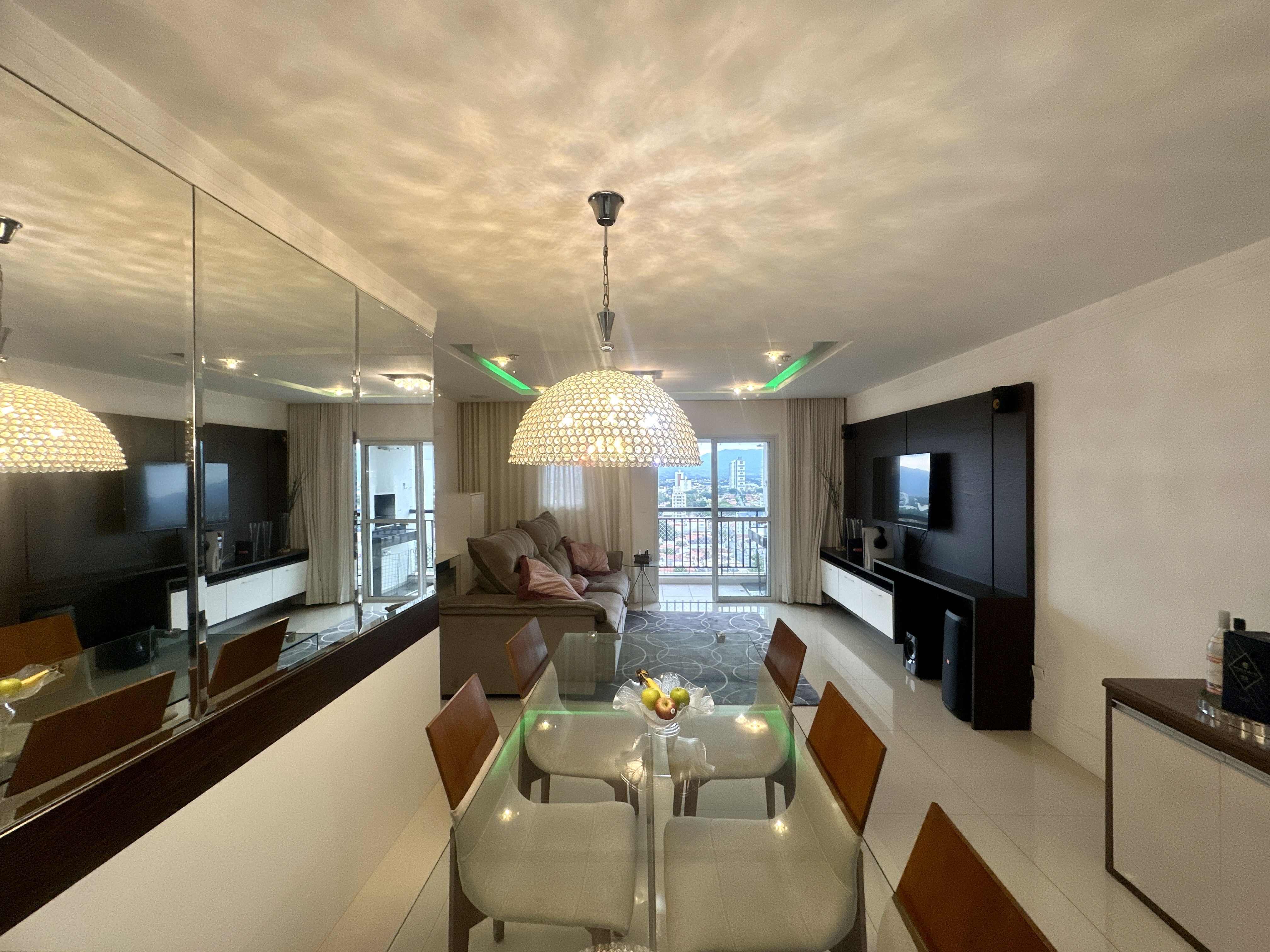 Apartamento à venda com 2 dormitórios, 82 m² no Condomínio Cyan Boulevard das Águas em Taubaté/SP.