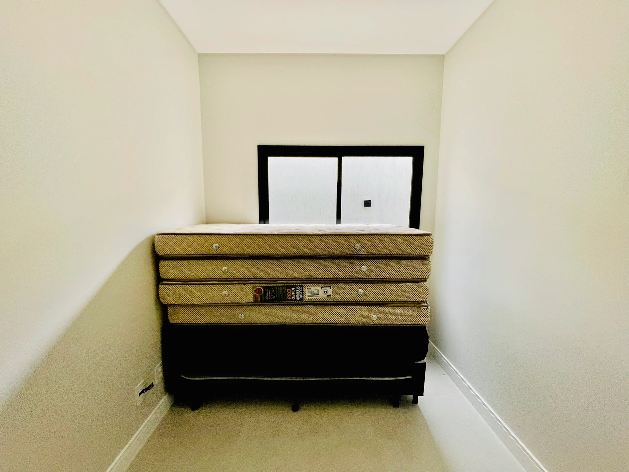 Casa à venda com 4 dormitórios no Condomínio Cyrela Landscape em Taubaté/SP. 