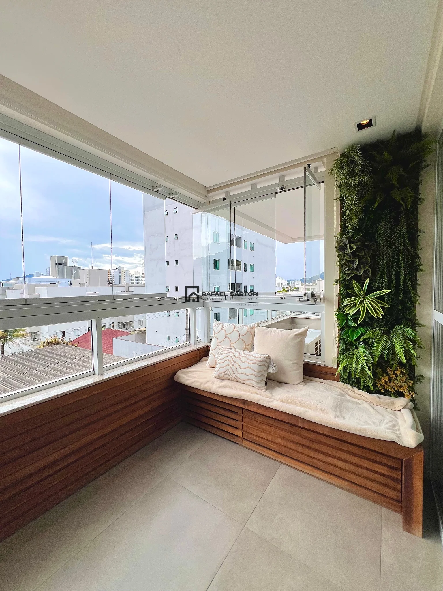 APARTAMENTO MOBILIADO NA VILA NOVA