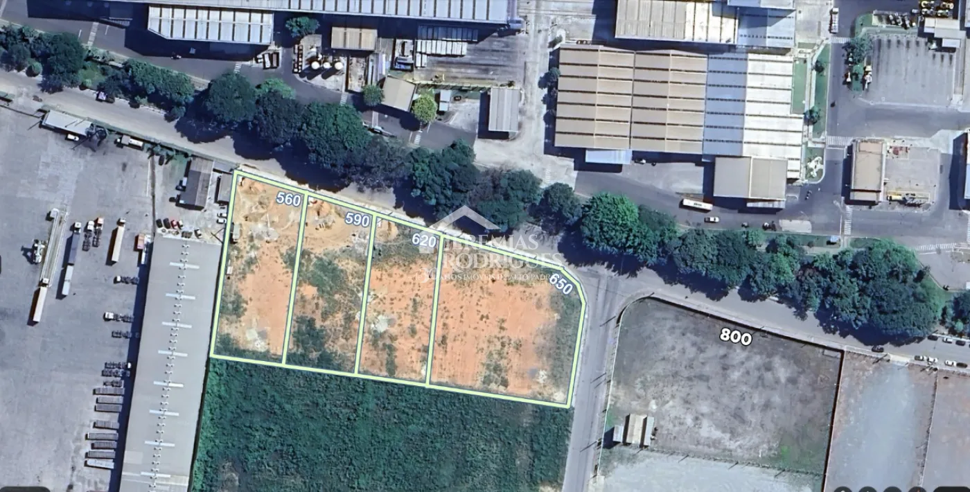 Terreno comercial para venda e locação com 3.657 m² no bairro Feital em Pindamonhangaba/SP