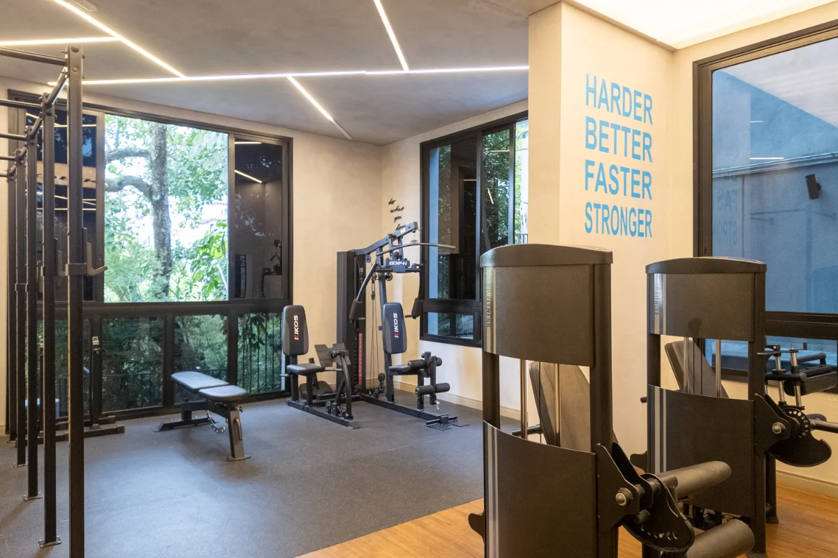 Studio mobiliado 43 m² | 700 m do metrô Praça da Árvore