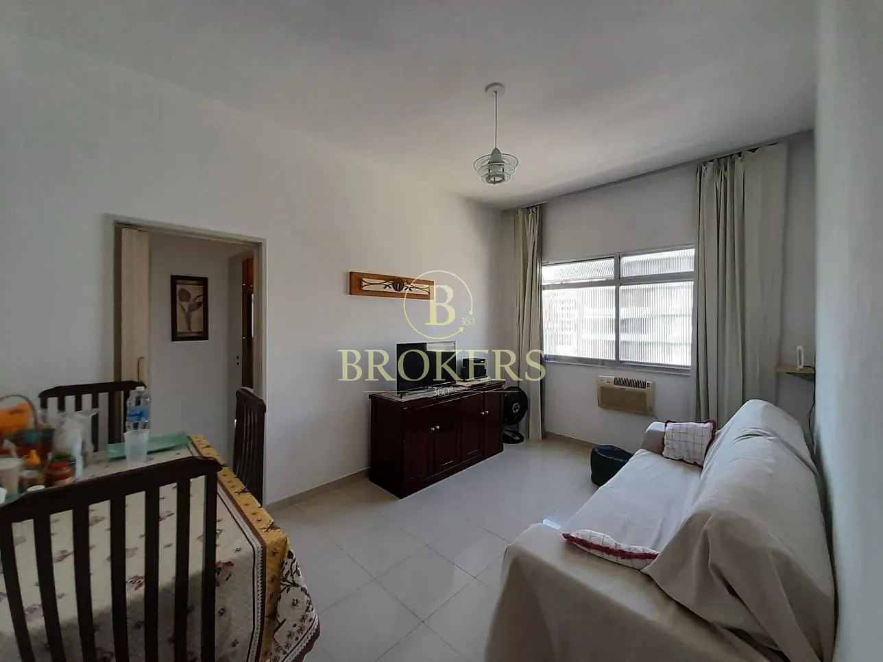 Apartamento com 2 quartos, em frente ao metrô, à Venda em  Botafogo, Rio de Janeiro. — foto 2