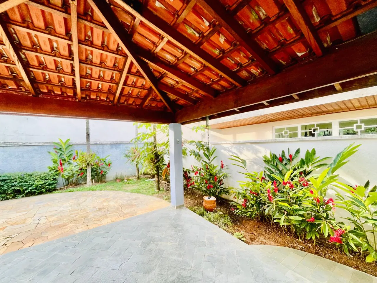 Casa com 3 dormitórios á venda no Condomínio Taubaté Village em Taubaté/SP.