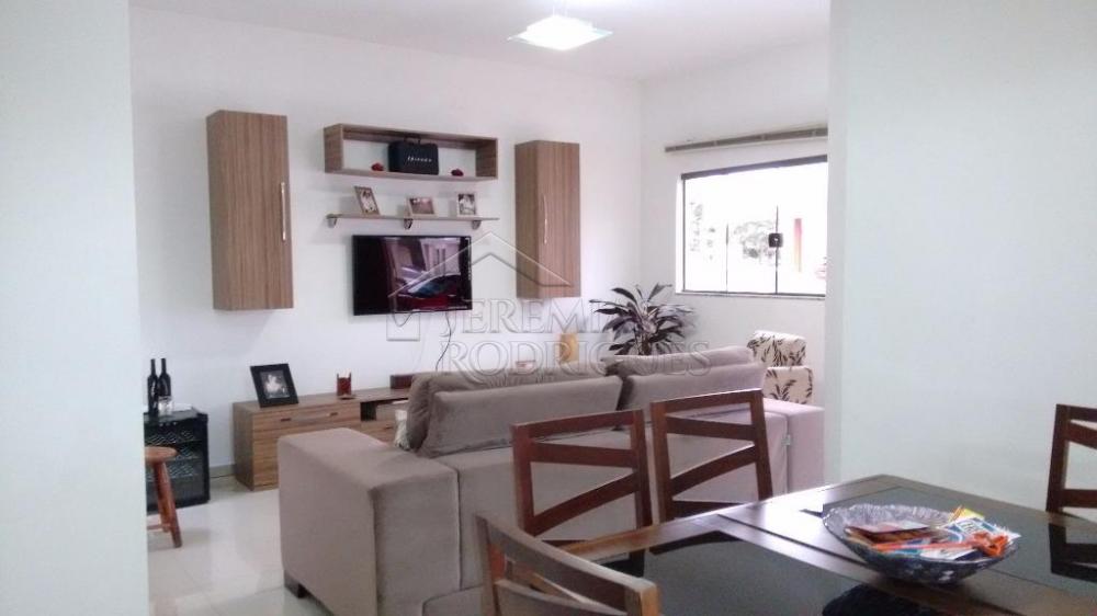 Casa à venda com 3 dormitórios no Condomínio Campos do Conde II em Tremembé/SP.